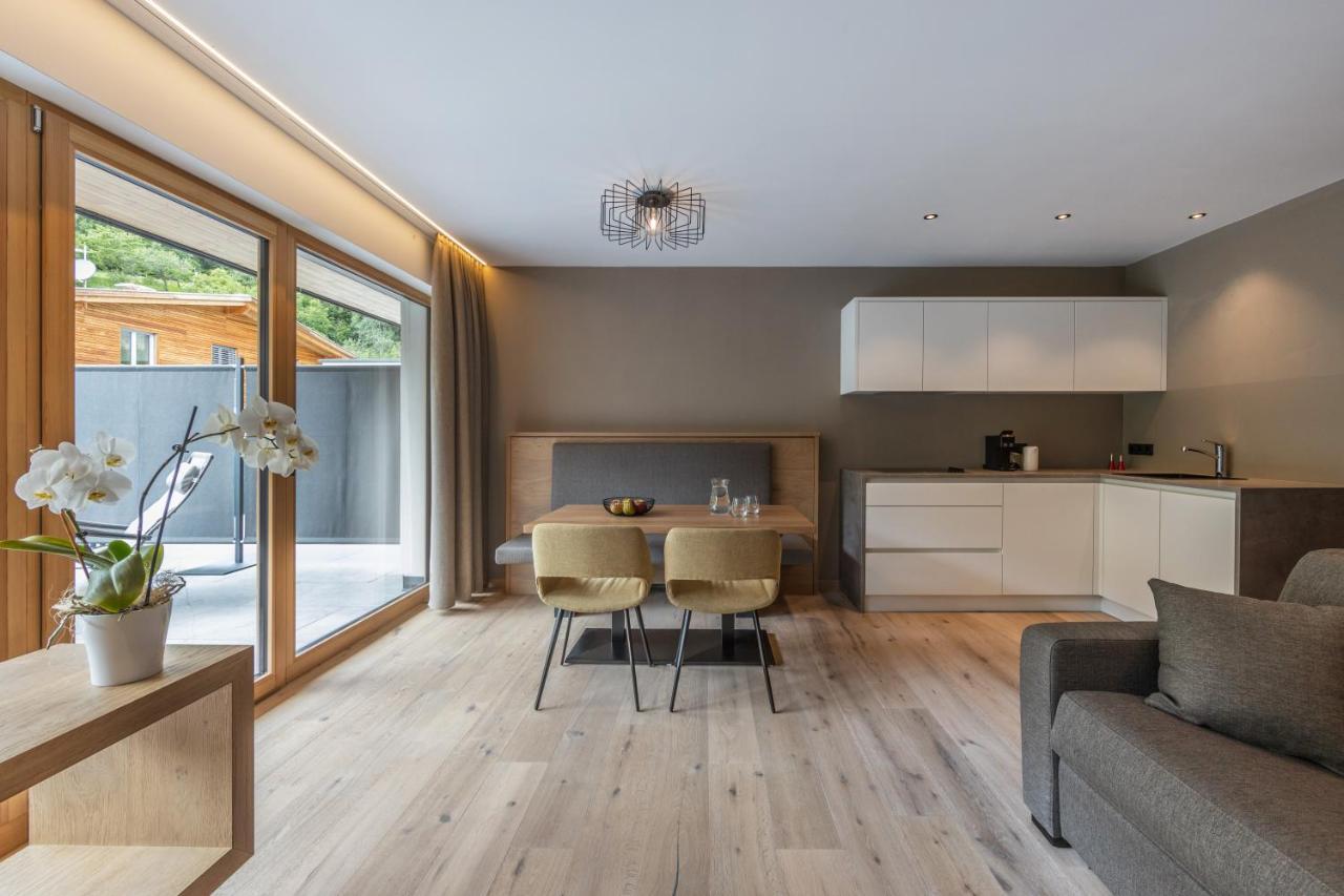 Maraias - Luxury Suites & Apartments Burgusio Exterior photo